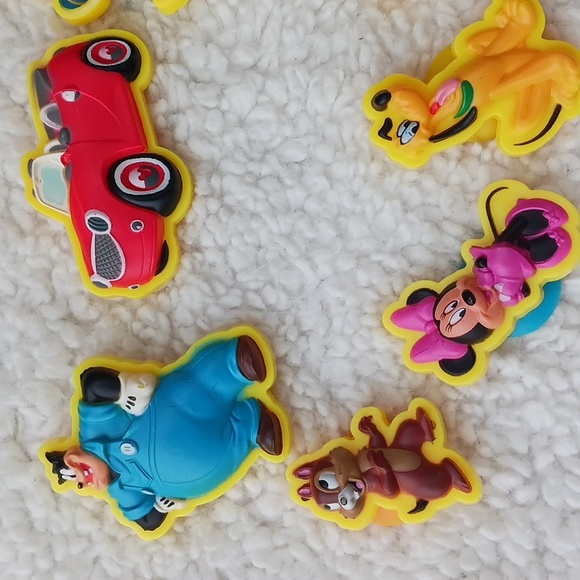 VINTAGE DISNEY MAGNETS - Picture 2 of 4